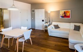 Apartment Festina Lente
